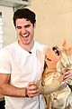 darren criss joined by the muppets at elsie fest 2021 01