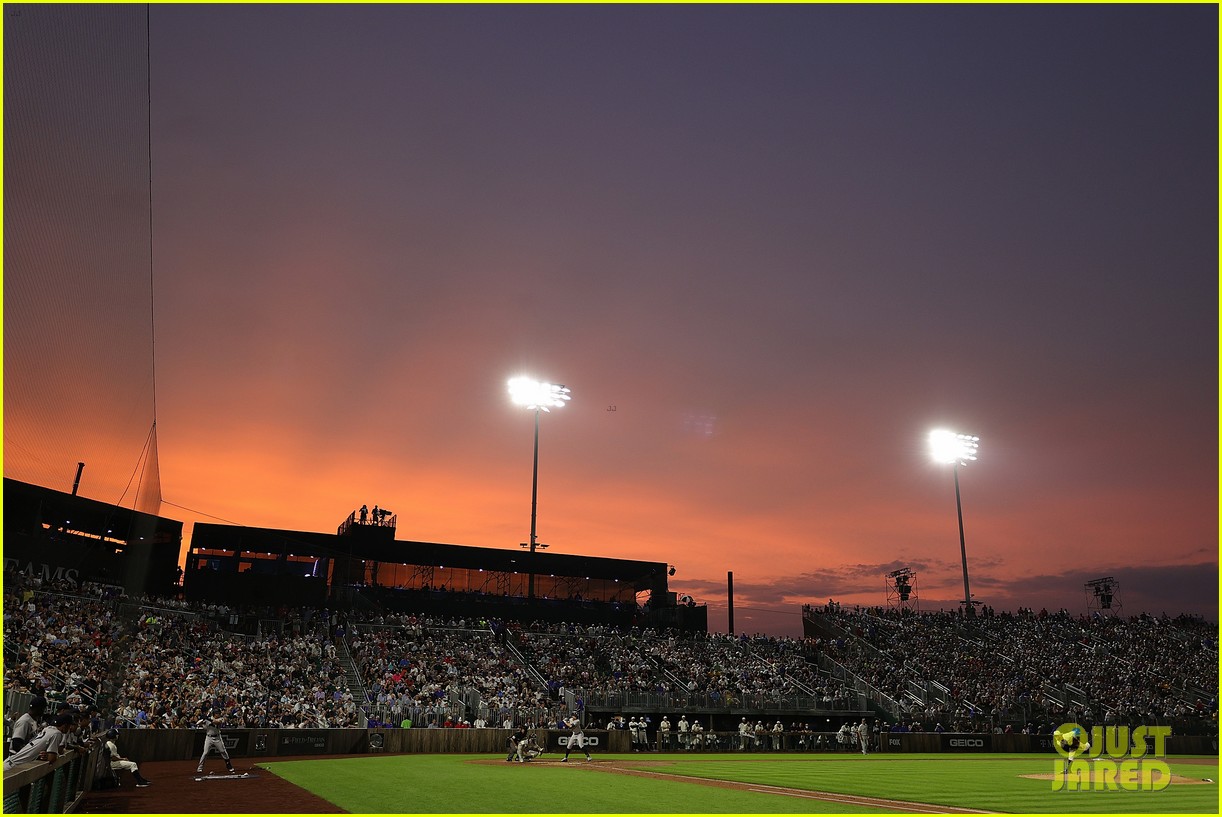 Peacock Orders 'Field Of Dreams' TV Series Based On The Movie Photo