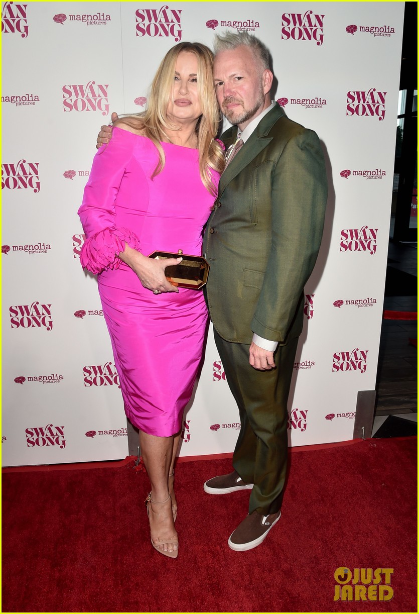 Photo jennifer coolidge swan song premiere pics 11 Photo 4600838