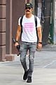 justin theroux shows off his mustache walk around nyc 05