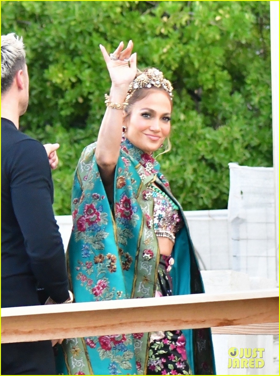 Photo: jennifer lopez regal crystal look dg event venice 66 | Photo