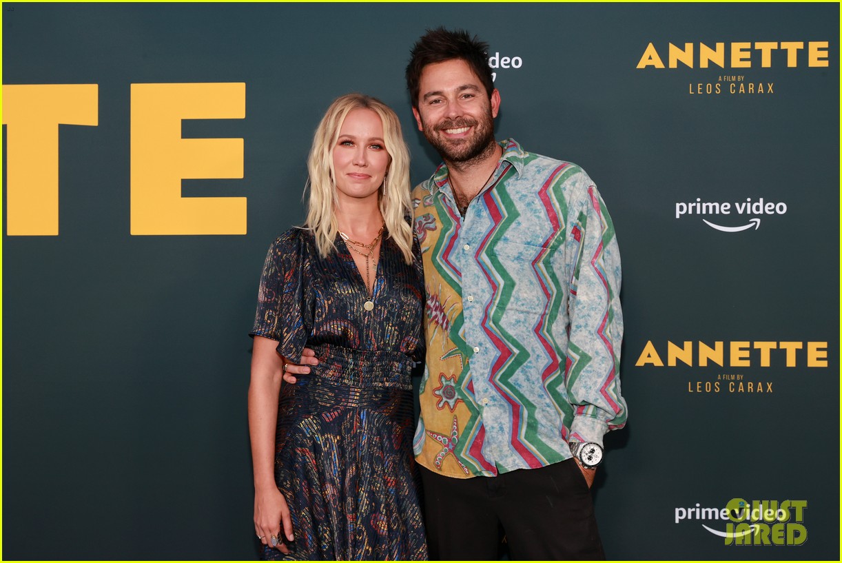 Photo: marion cotillard simon helberg more annette premiere 37 | Photo