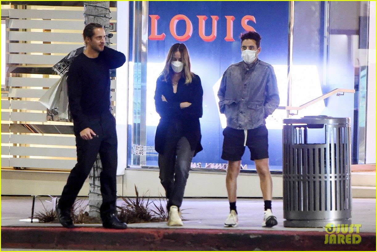 Photo: margot robbie rami malek night out 26 | Photo 4609766 | Just