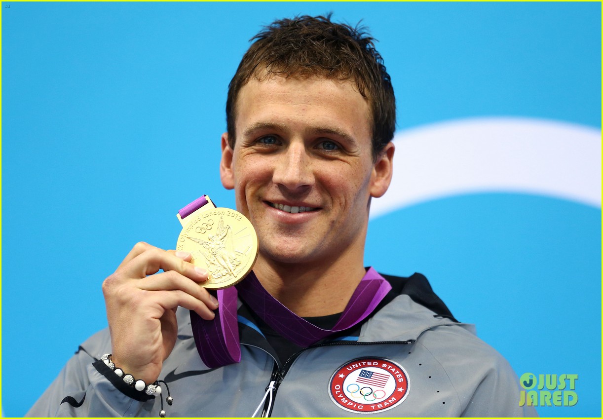 Swimmer Ryan Lochte Undergoes Surgery For Torn Meniscus Photo 4604402