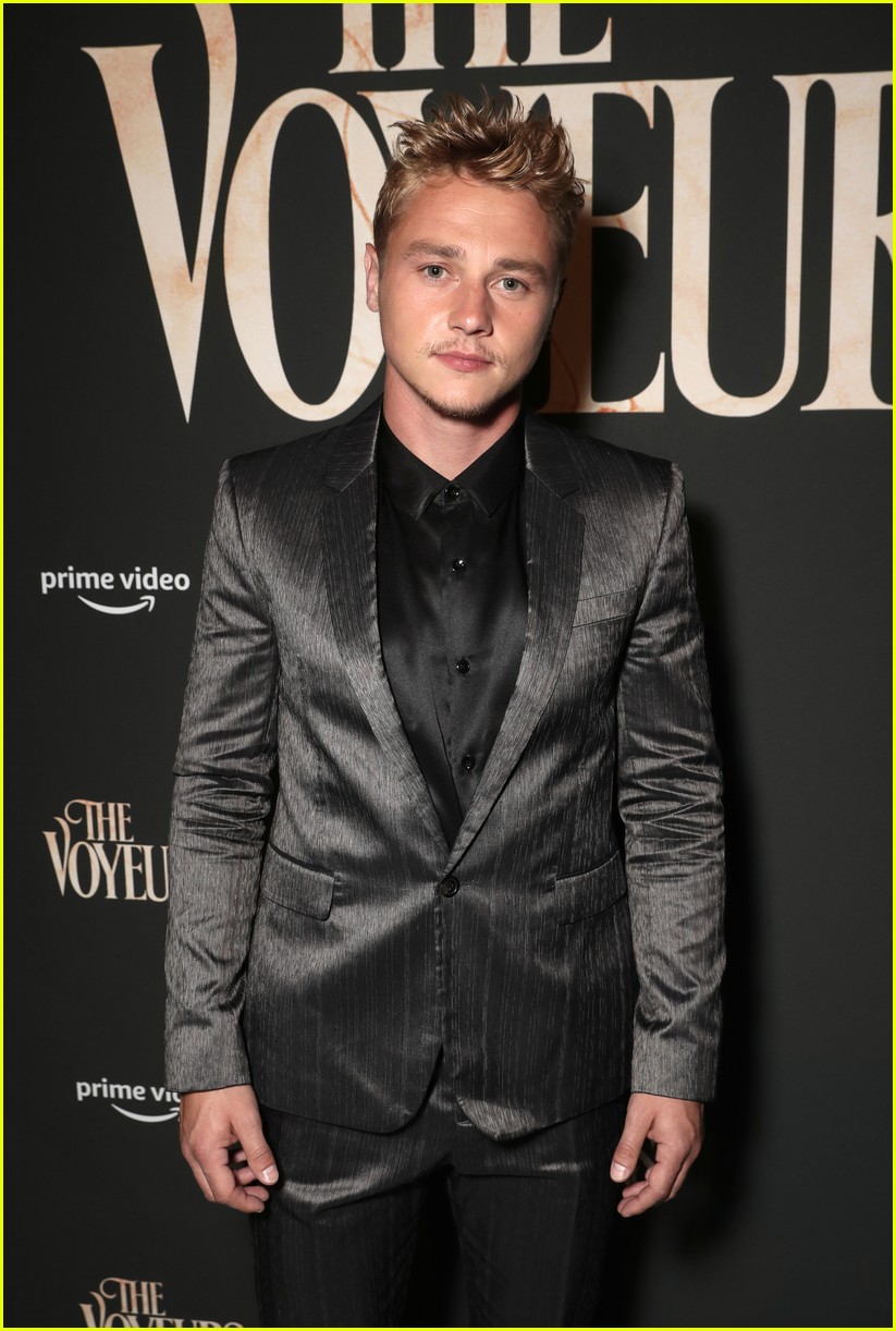 Sydney Sweeney Tells Funny Story About What Happened At The Voyeurs Premiere Photo 4609891 Ben Hardy Justice Smith Katharine King So Michael Mohan Natasha Liu Bordizzo Sydney Sweeney Pictures Just Jared