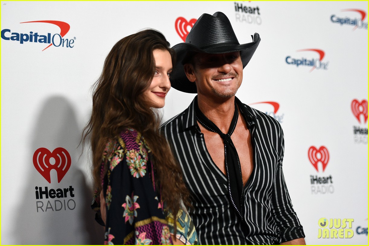 Tim McGraw Had A Very 'Dad' Reaction To Daughter Audrey's Make Out
