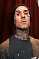travis barker took first flight after not flying for over decade 04