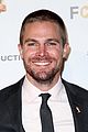 stephen amell defends shirtless photo 04