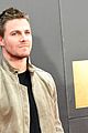 stephen amell defends shirtless photo 08