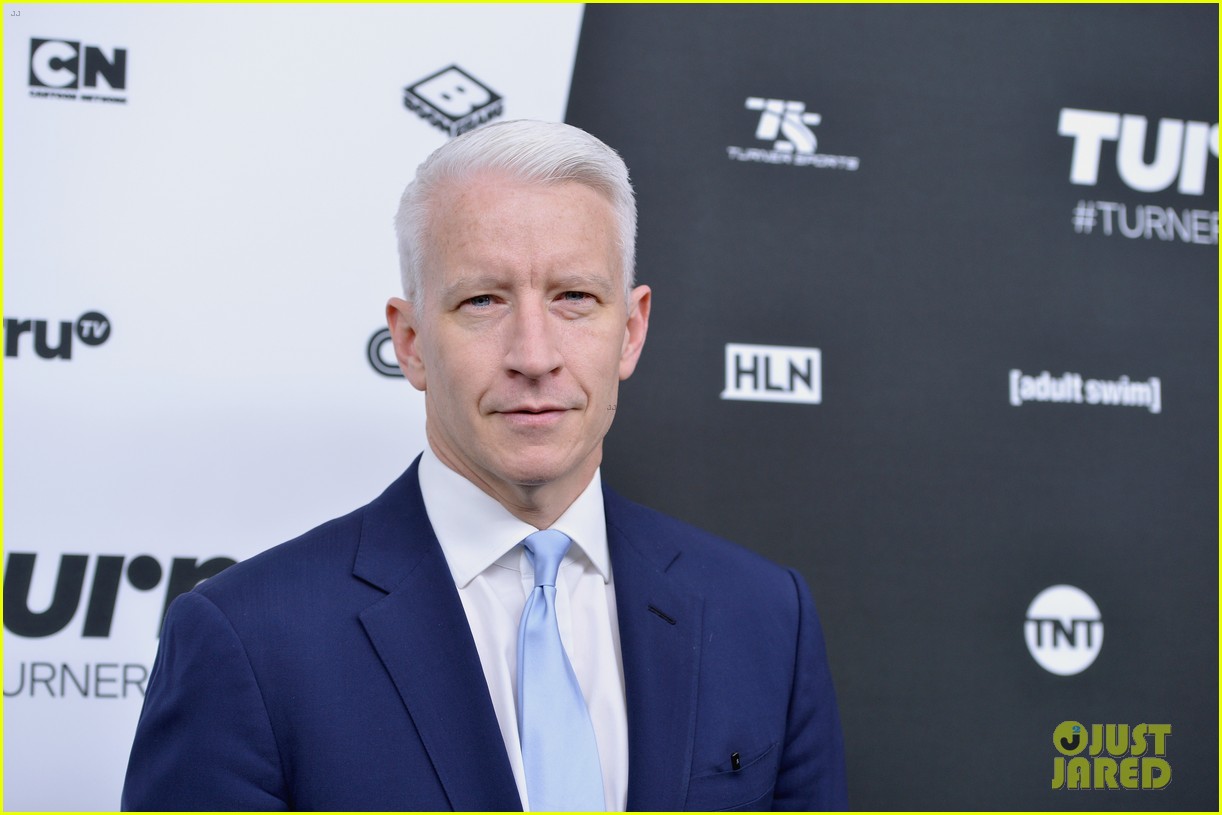 anderson cooper crazy offer to carry child 014631644