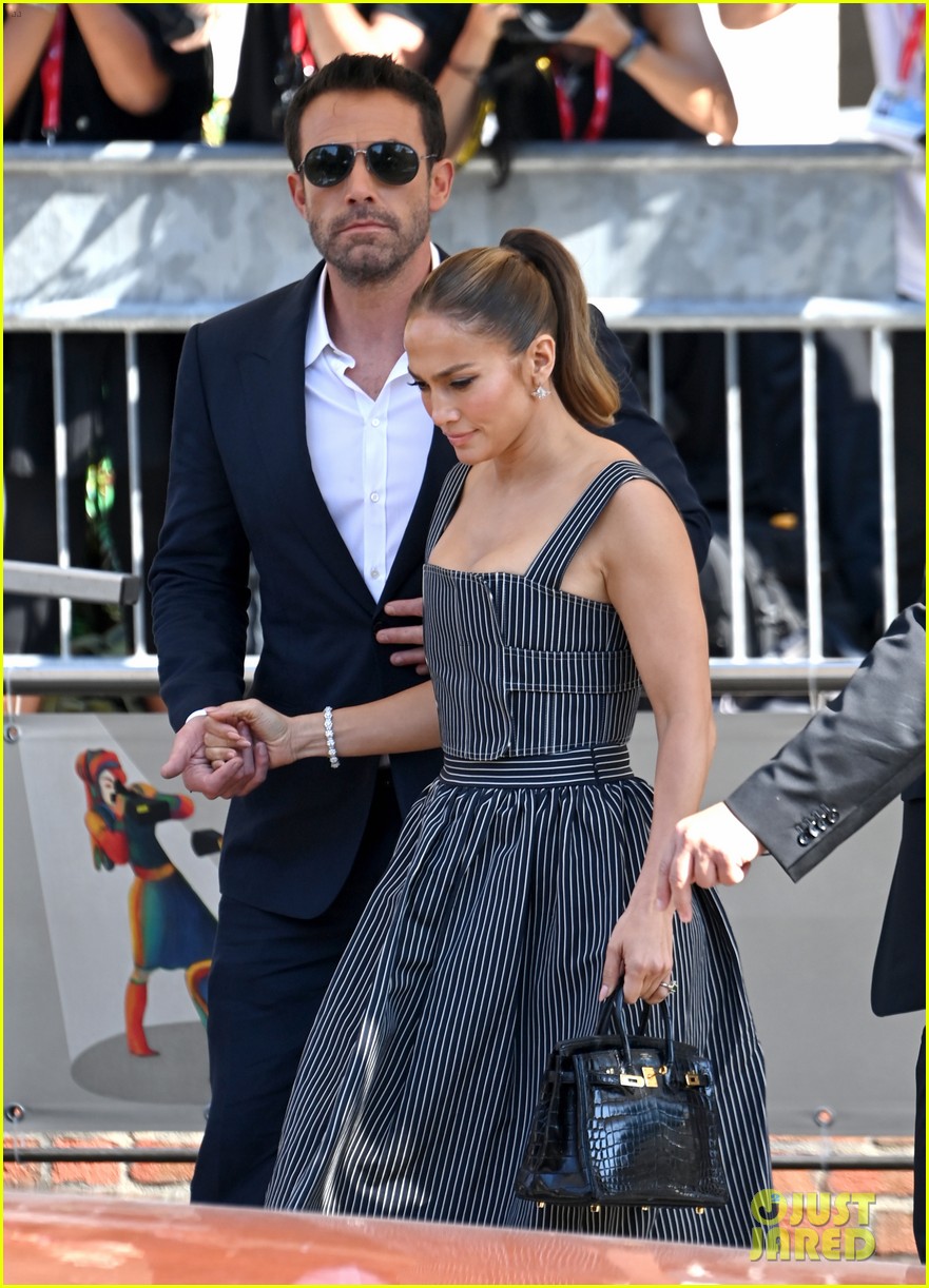 Full Sized Photo of ben affleck jennifer lopez venice september 2021 07