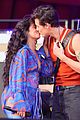 camila cabello shawn mendes kiss at global citizen live 03