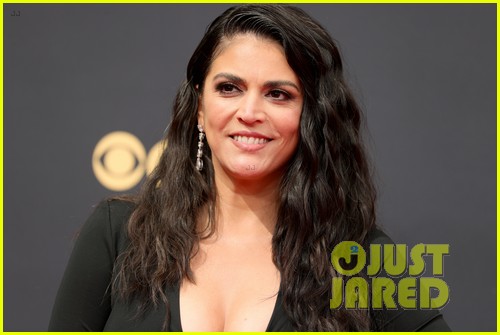 Snl S Cecily Strong Is Giving Off Angelina Jolie Vibes At Emmy Awards 2021 Photo 4627233 2021 Emmy Awards Cecily Strong Emmy Awards Pictures Just Jared