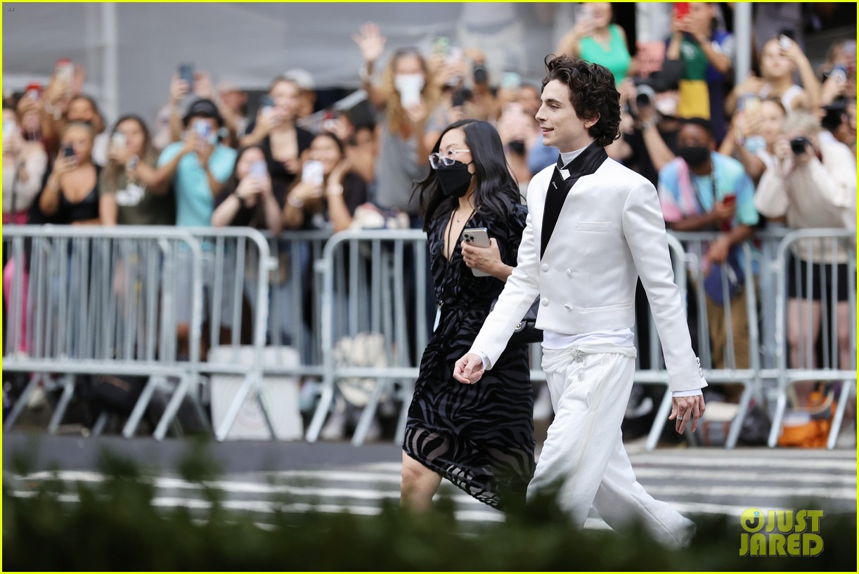 Met Gala 2021 CoChair Timothee Chalamet Makes His Big Entrance! Photo 4622572 Photos Just