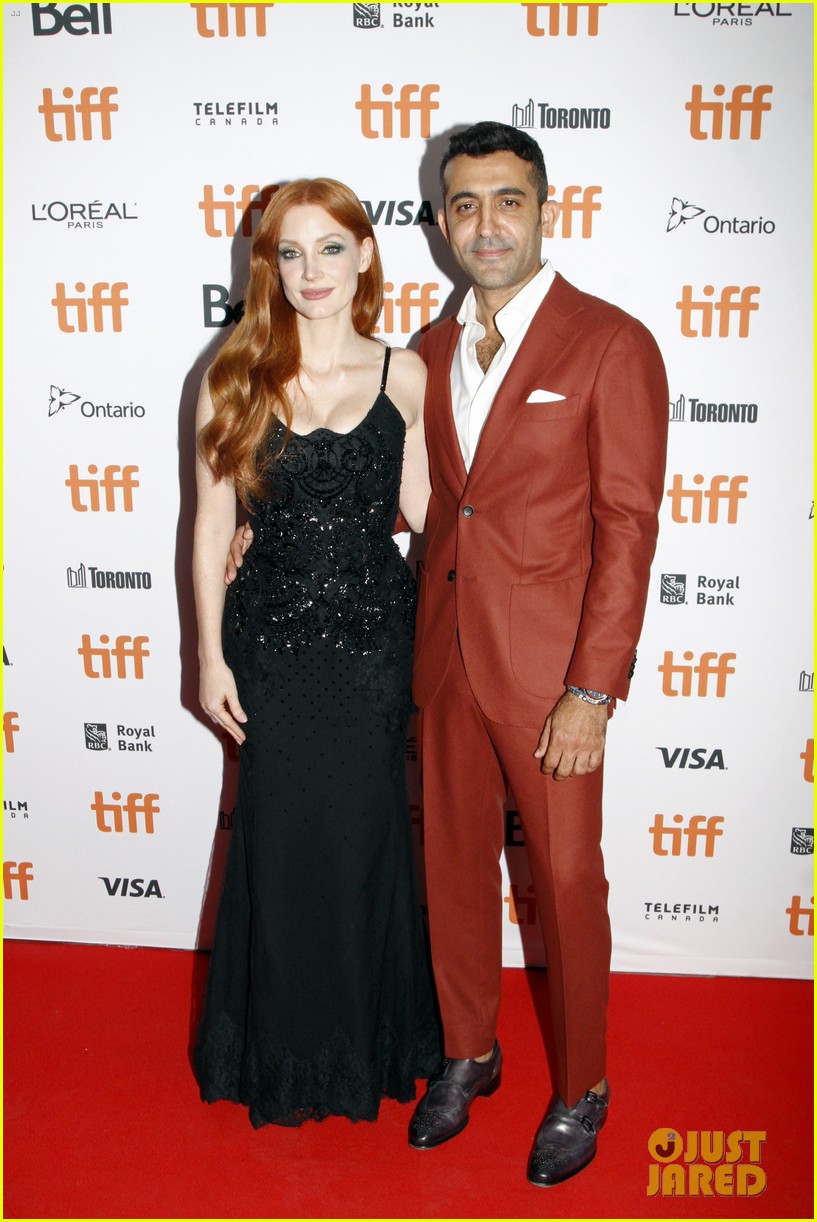 Jessica Chastain Steps Out in Chic Style For 'The Forgiven' Premiere
