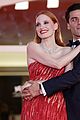 jessica chastain oscar isaac scenes from a marriage venice photo call 15