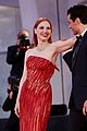 jessica chastain oscar isaac scenes from a marriage venice photo call 17