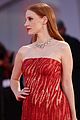 jessica chastain oscar isaac scenes from a marriage venice photo call 35