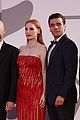 jessica chastain oscar isaac scenes from a marriage venice photo call 49