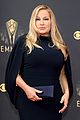 jennifer coolidge brings the glam to emmys 03
