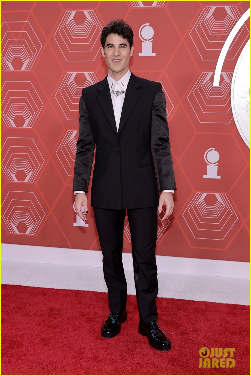 darren criss suits up for tony awards 2020 054632555