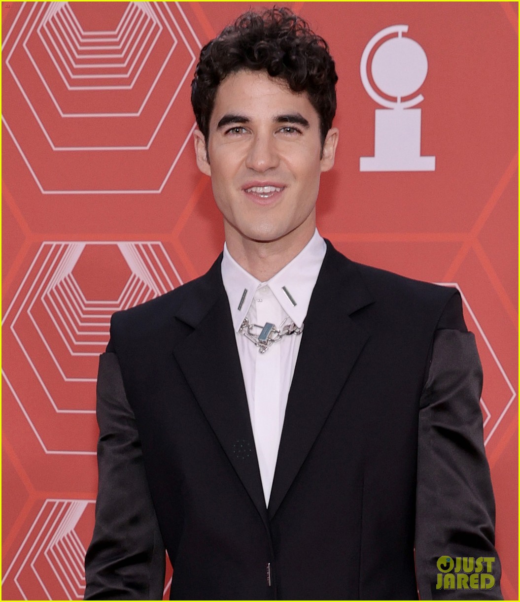 darren criss suits up for tony awards 2020 094632559