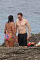 tom hiddleston zawe ashton share a kiss vacation in ibiza 25