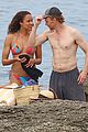 tom hiddleston zawe ashton share a kiss vacation in ibiza 30