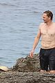 tom hiddleston zawe ashton share a kiss vacation in ibiza 38