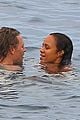 tom hiddleston zawe ashton share a kiss vacation in ibiza 57