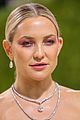 newly engaged kate hudson hits the red carpet 07