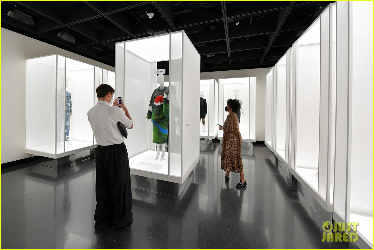 Photo look inside met gala 2021 exhibit 57 Photo 4622251 Just