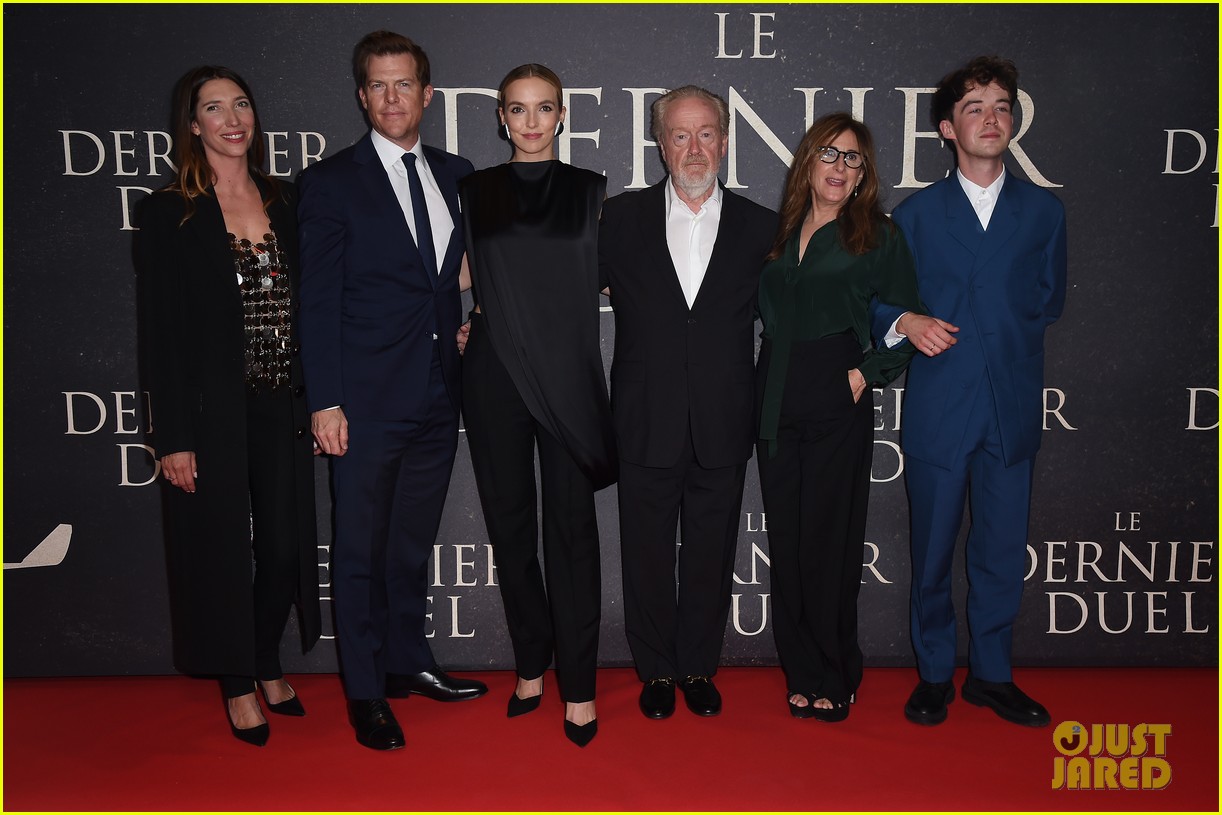 Jodie Comer Brings 'The Last Duel' To France With Ridley Scott: Photo