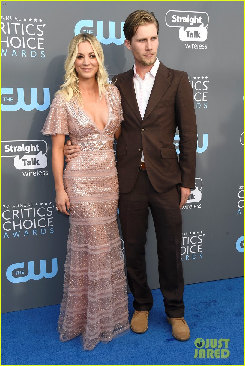 Kaley Cuoco Officially Files for Divorce from Karl Cook Photo 4615336