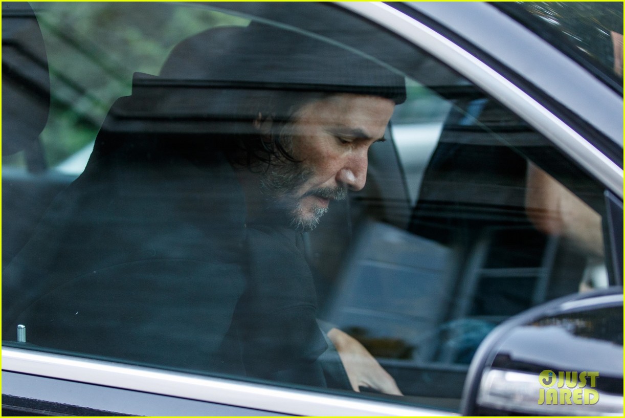 keanu reeves out in berlin after matrix title revealed 034617860