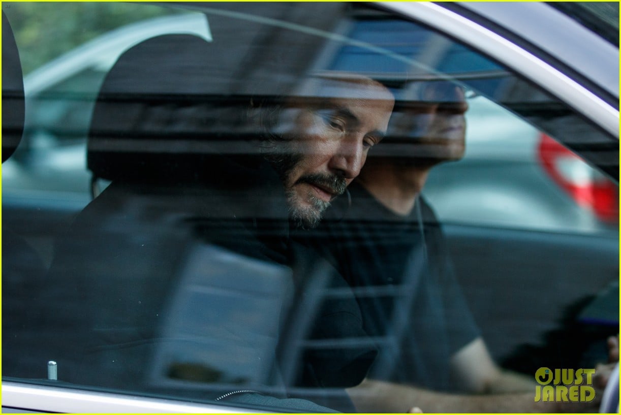 keanu reeves out in berlin after matrix title revealed 054617862