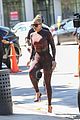 khloe kardashian skintight bodysuit filming kris jenner 11