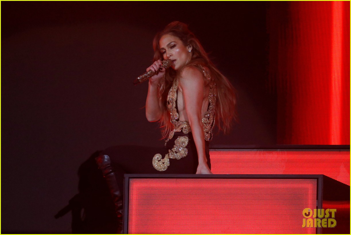 Jennifer Lopez & Lizzo Hit the Stage for Performances at Global Citizen