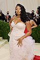 megan thee stallion blows a kiss for the cameras met gala 09