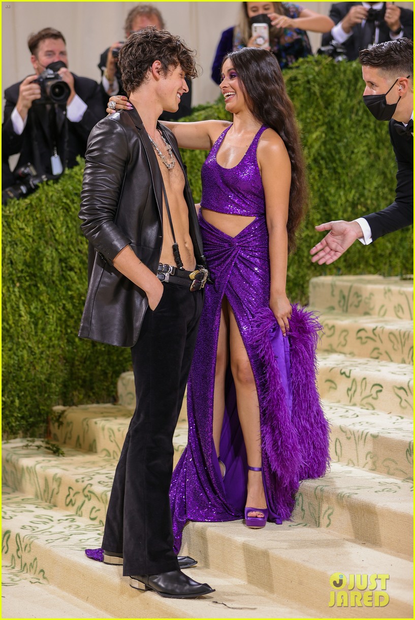 Shawn Mendes & Camila Cabello Ran Into the Biebers on Met Gala Monday And There's Video