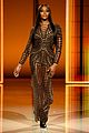 naomi campbell milla jovovich walk balmain fashion show 38