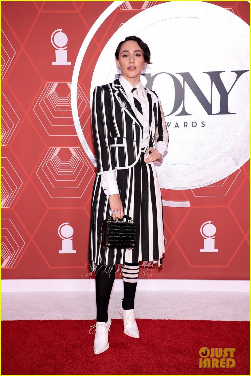 Jagged Little Pill's Lauren Patten Thanks NonBinary & Trans Colleagues