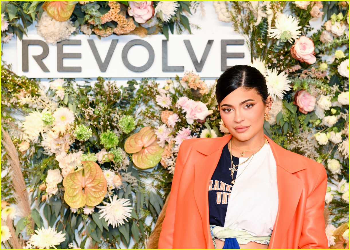 So Many Stars Attended the Revolve Gallery Event During NYFW - See the