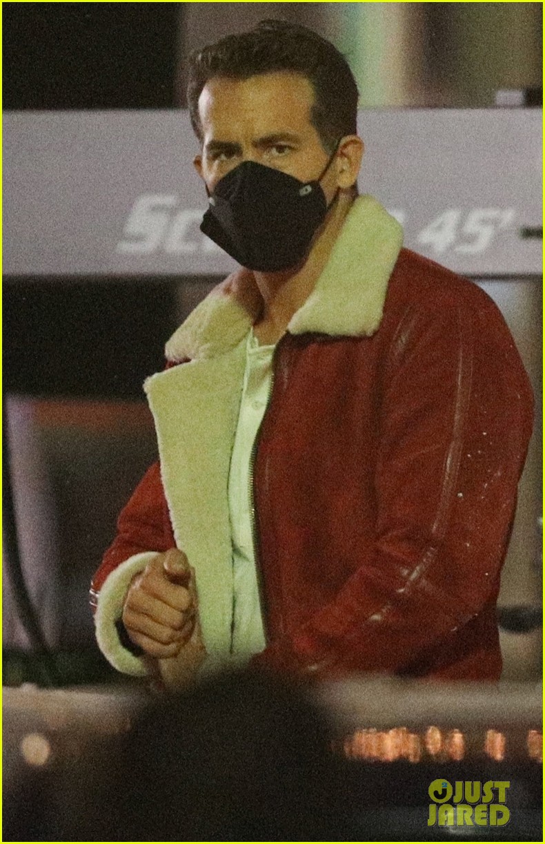 Ryan Reynolds Wears SantaLike Costume While Filming Christmas Movie 'Spirited' with Will