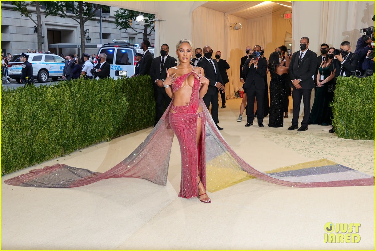 Photo saweetie personal meaning met gala look 15 Photo 4622899