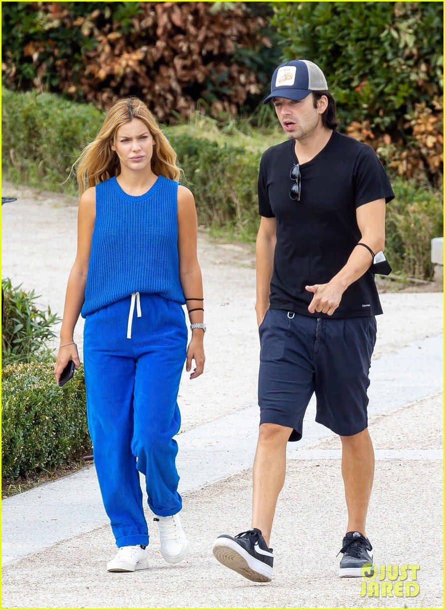 Sebastian Stan Packs on PDA with Girlfriend Alejandra Onieva During an Afternoon in the Park