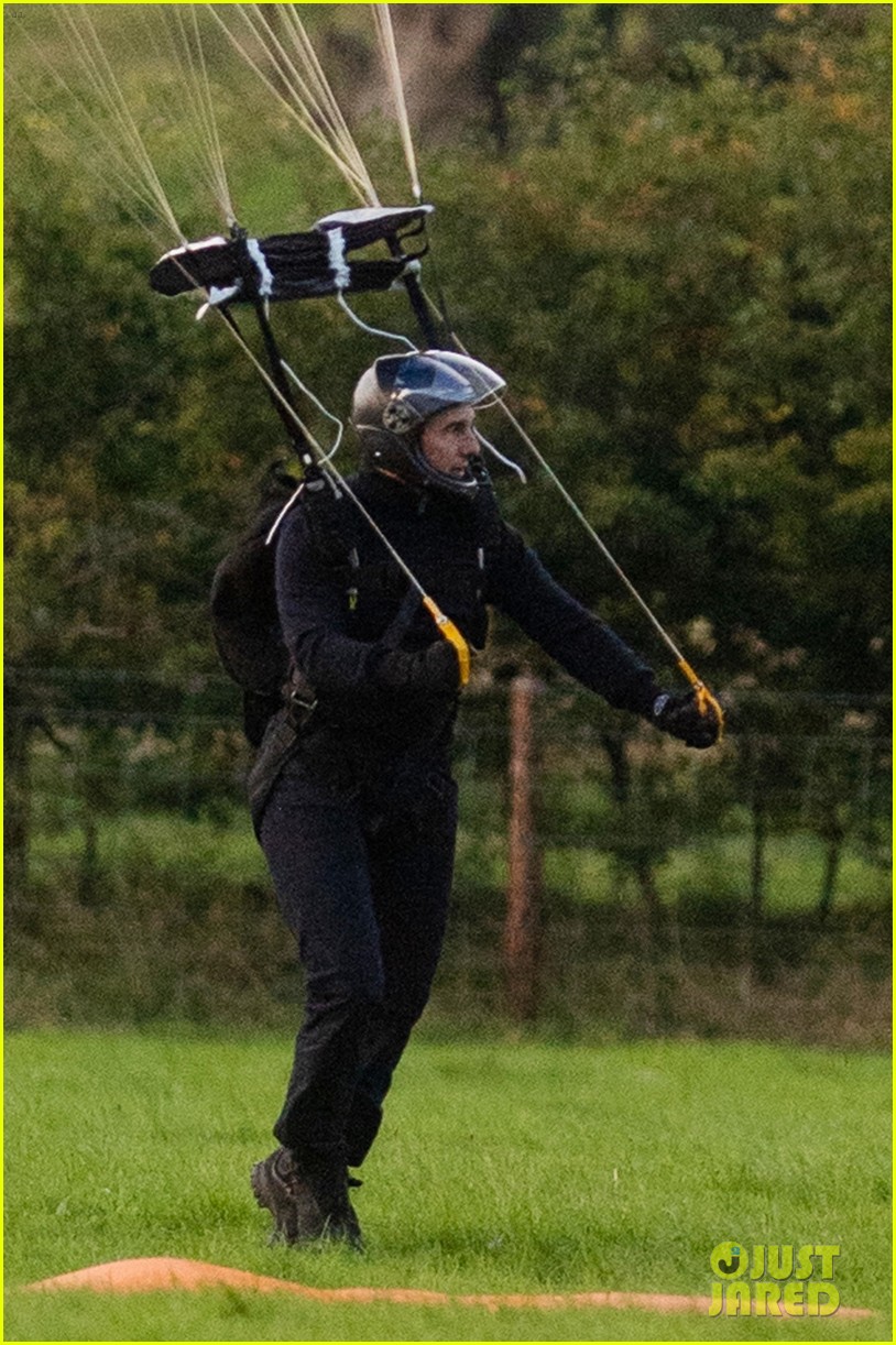 Tom Cruise Parachutes From a Helicopter While Filming Insane 'Mission