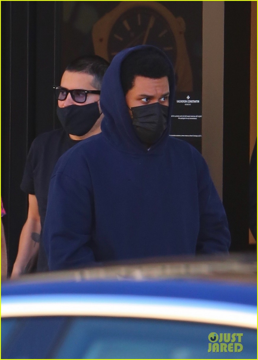 the weeknd does some shopping in beverly hills 044615933