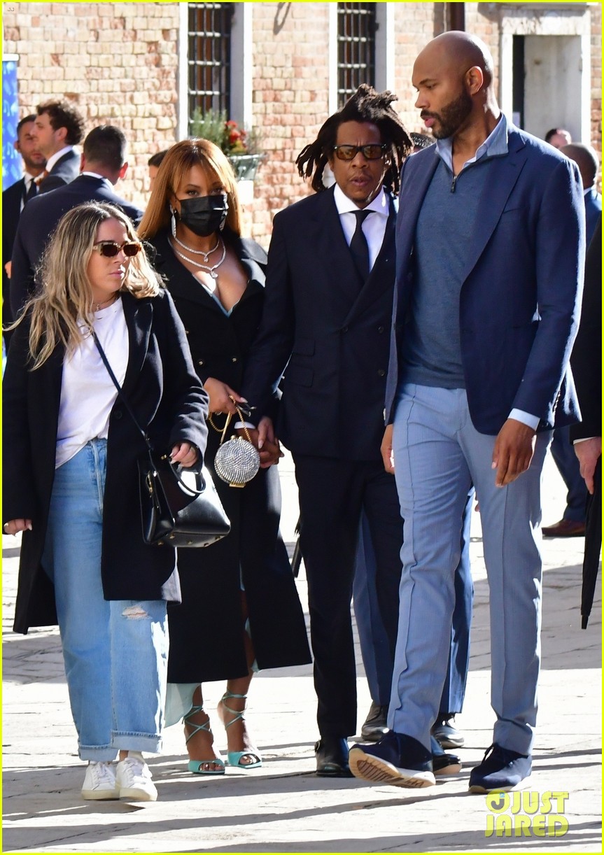 Beyonce & Jay-Z Spotted Attending a Wedding in Italy (Photos): Photo ...