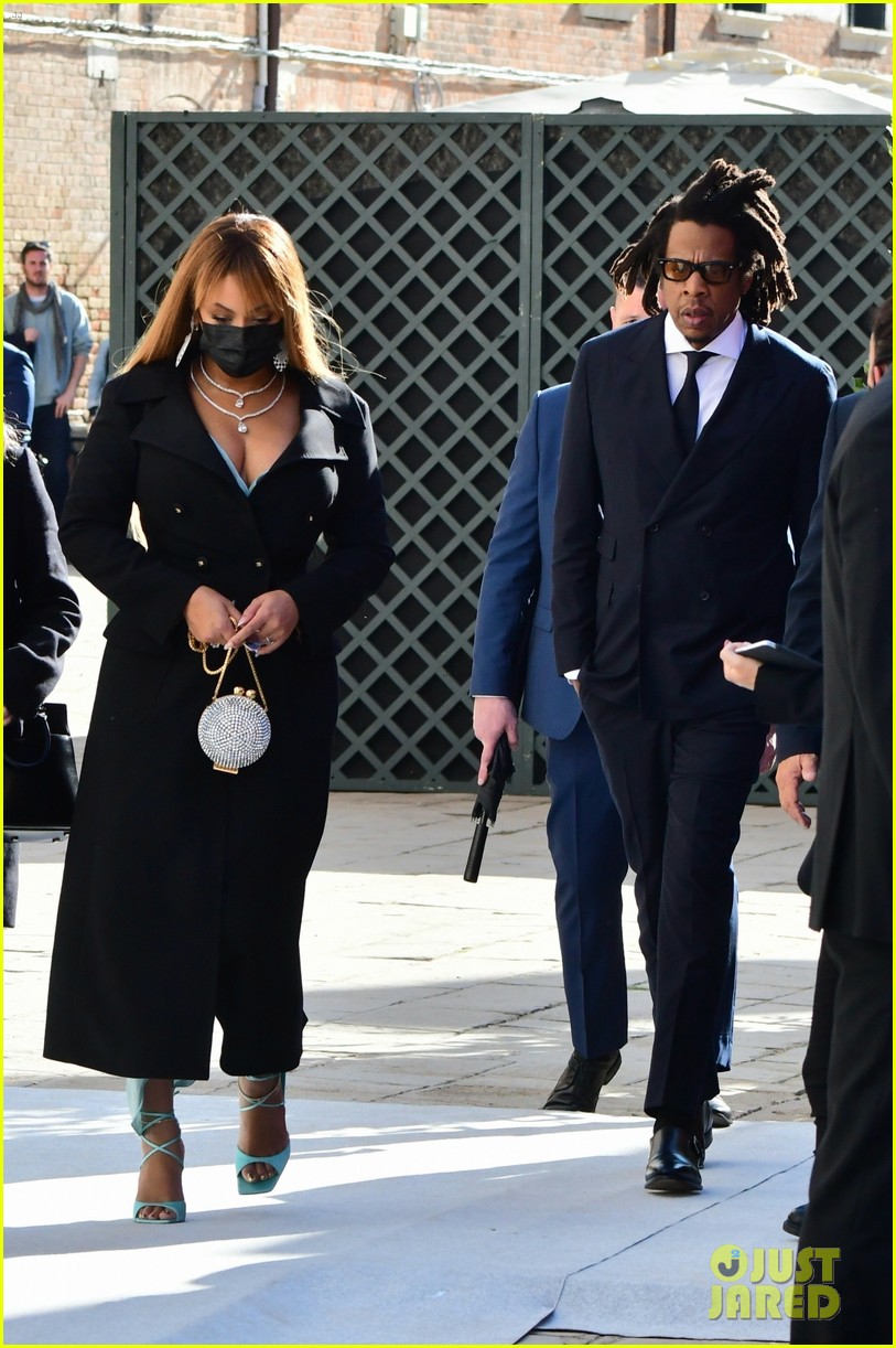 Beyonce & Jay-Z Spotted Attending a Wedding in Italy (Photos): Photo ...